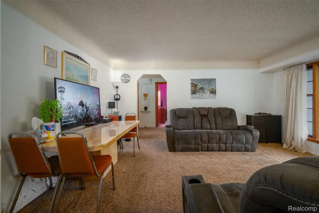 22671 Outer Drive Dearborn City MI 48124
