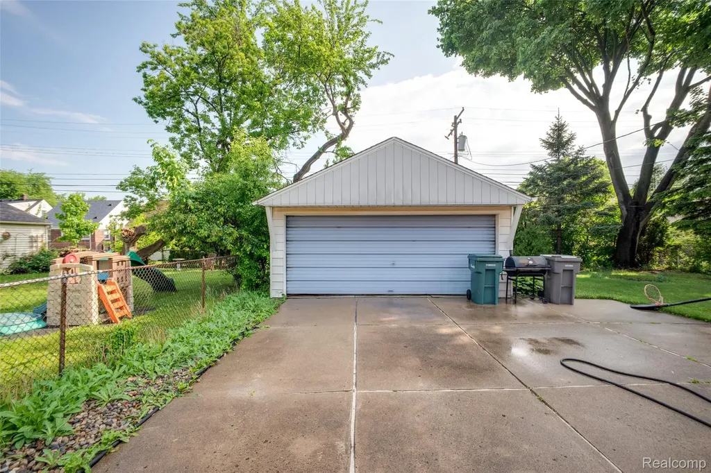 22671 Outer Drive Dearborn City MI 48124