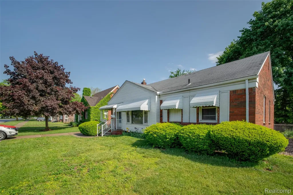 22671 Outer Drive Dearborn City MI 48124