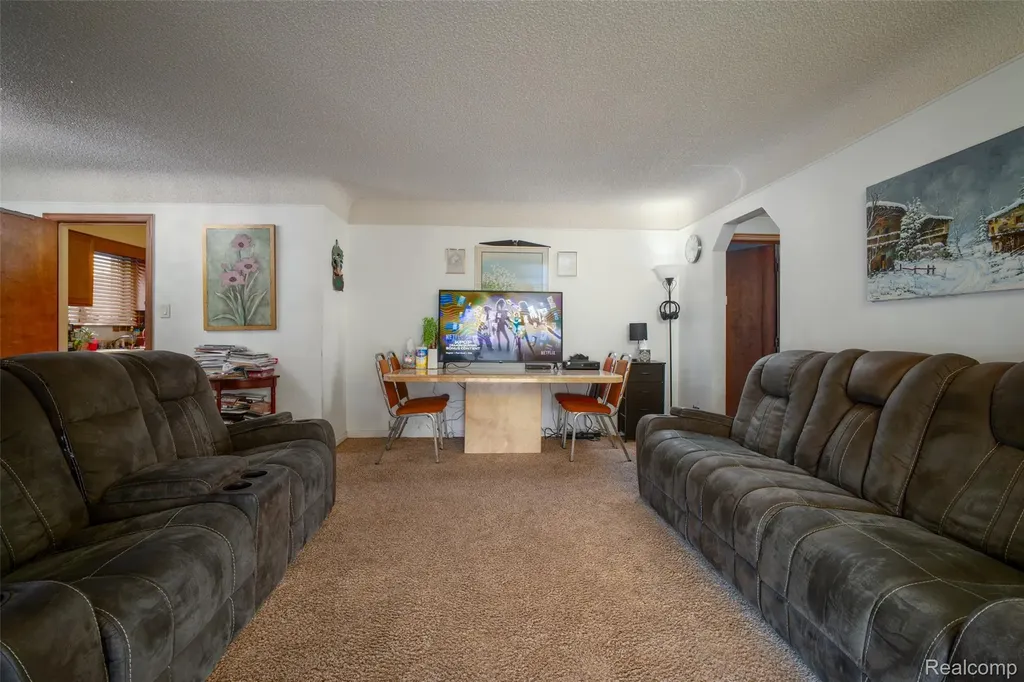 22671 Outer Drive Dearborn City MI 48124