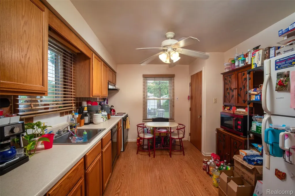22671 Outer Drive Dearborn City MI 48124