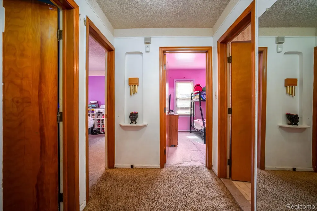 22671 Outer Drive Dearborn City MI 48124