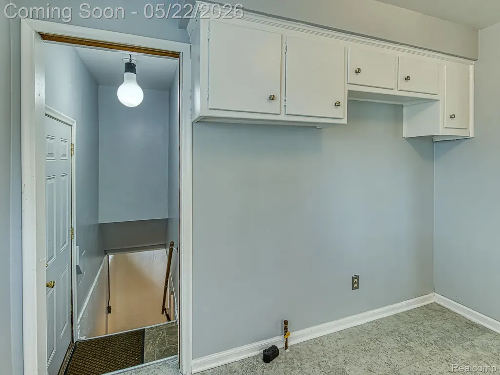 8501 Allen Road Allen Park City MI 48101