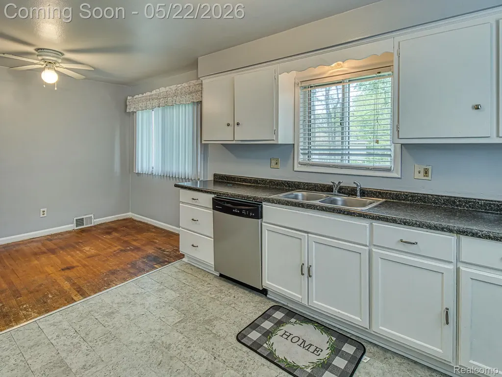 8501 Allen Road Allen Park City MI 48101