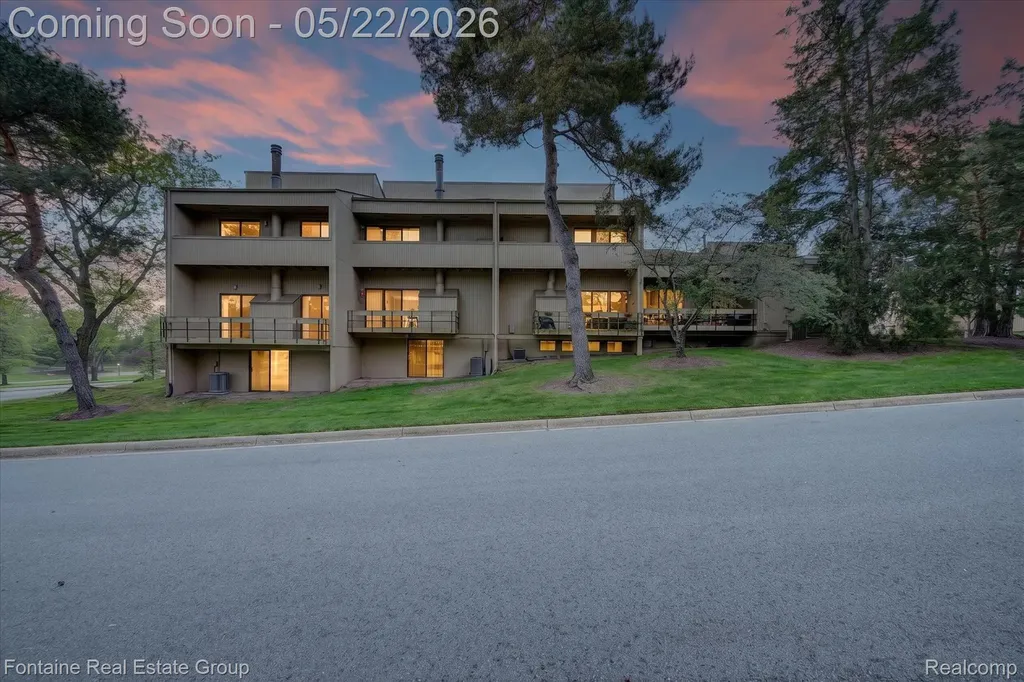7406 Azalea Court West Bloomfield Charter Township MI 48322
