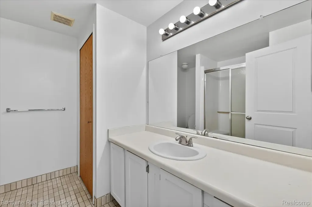 7406 Azalea Court West Bloomfield Charter Township MI 48322