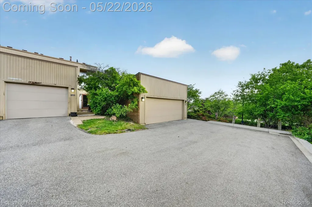 7406 Azalea Court West Bloomfield Charter Township MI 48322