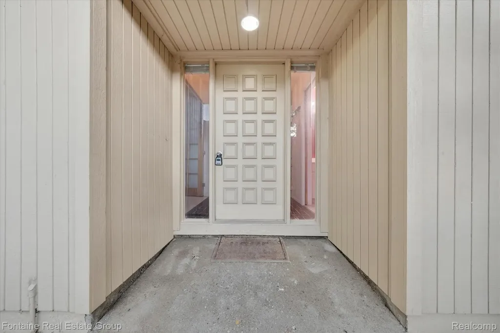 7406 Azalea Court West Bloomfield Charter Township MI 48322