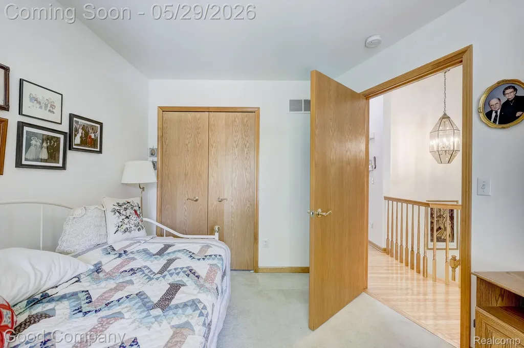 4439 Larkspur Court Warren City MI 48092