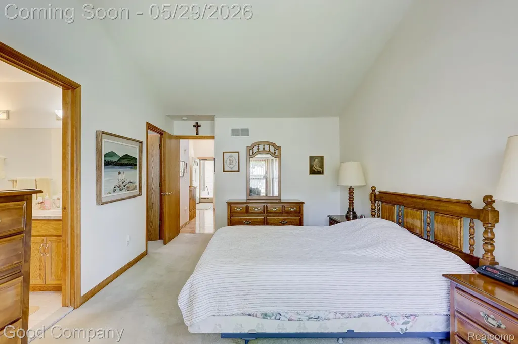 4439 Larkspur Court Warren City MI 48092