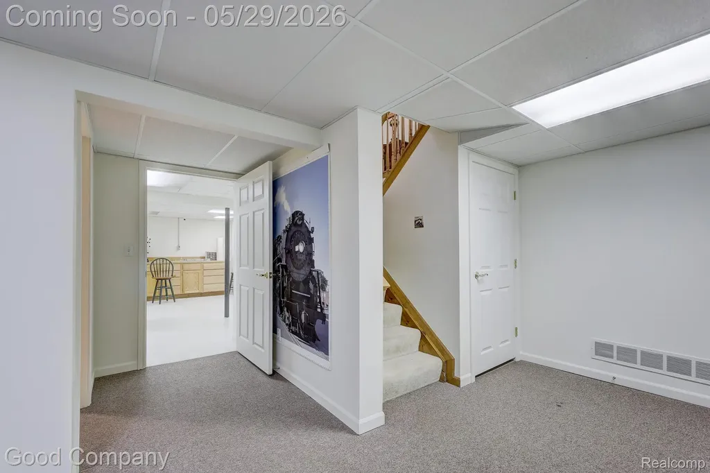 4439 Larkspur Court Warren City MI 48092