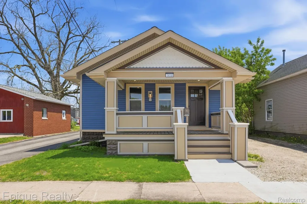 1418 8th Street Port Huron City MI 48060