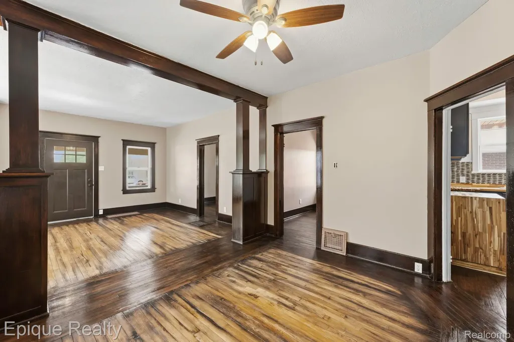 1418 8th Street Port Huron City MI 48060