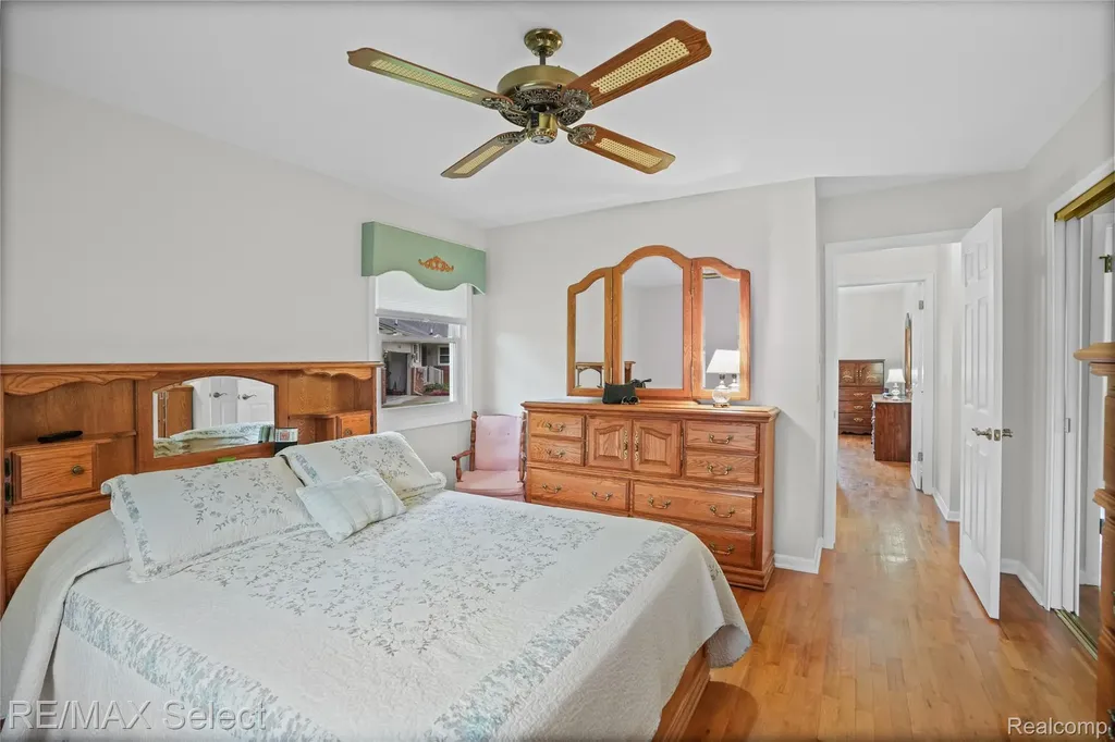 1333 Hidden Oaks Court Flint Charter Township MI 48507