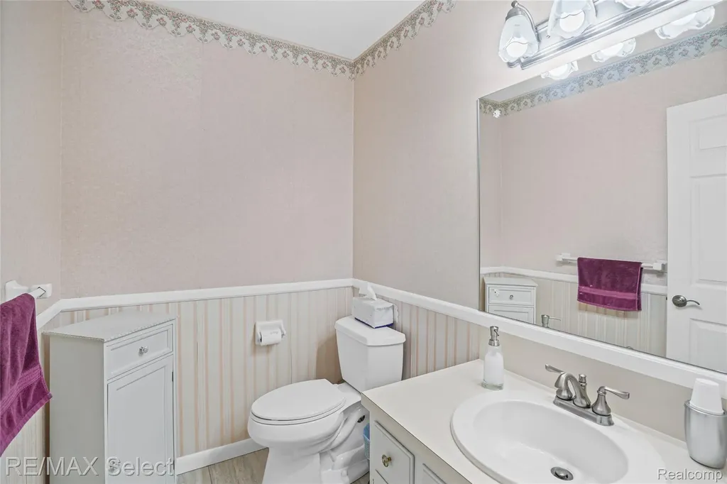 1333 Hidden Oaks Court Flint Charter Township MI 48507