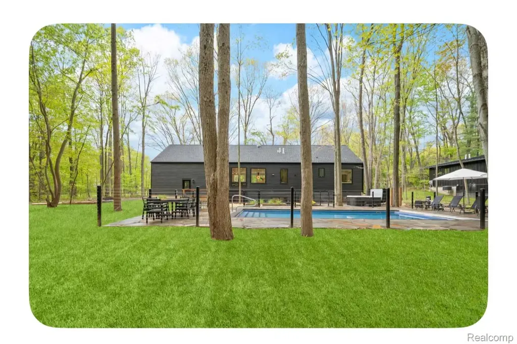 9617 Community Hall Road New Buffalo Township MI 49129