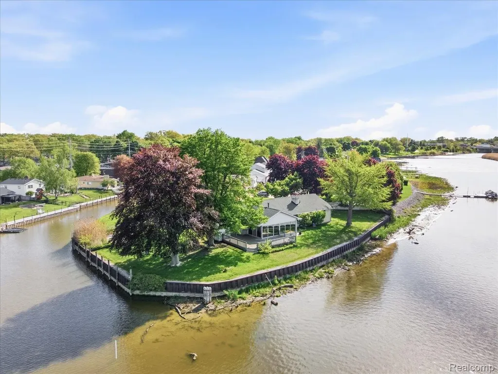2857 Riverwood Court Port Huron City MI 48060