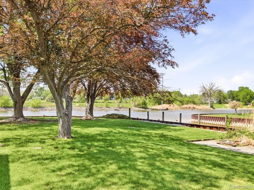 2857 Riverwood Court Port Huron City MI 48060