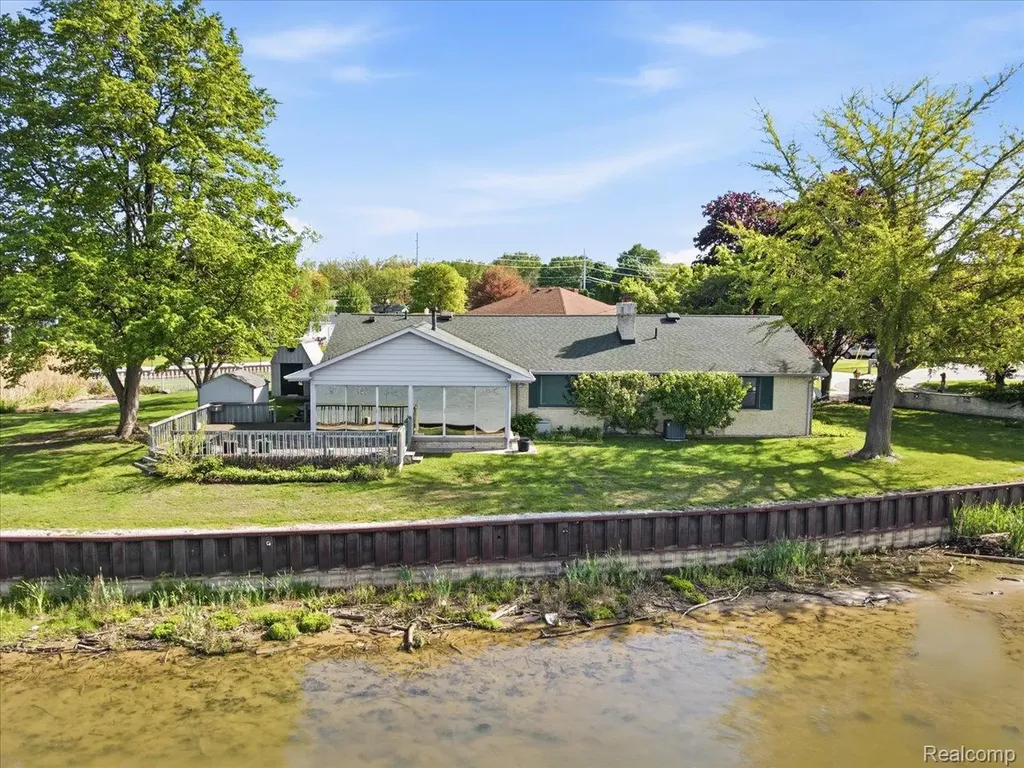 2857 Riverwood Court Port Huron City MI 48060