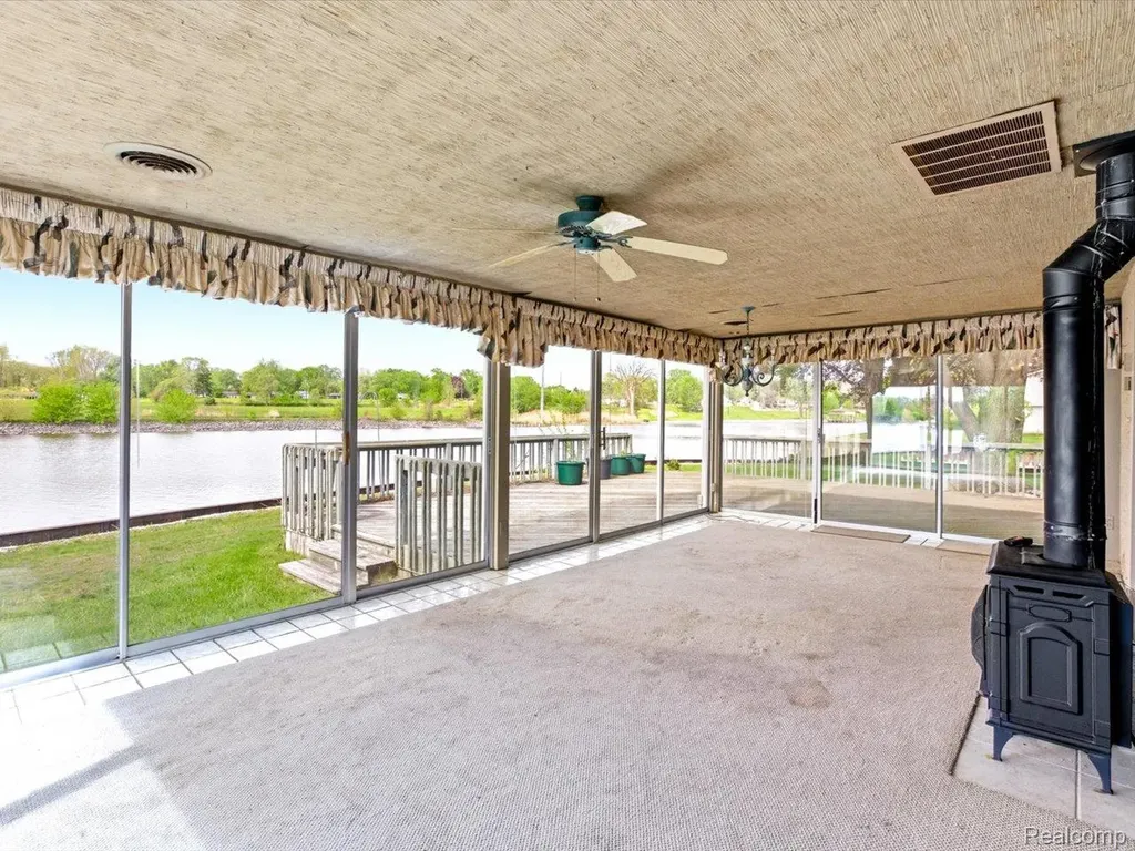 2857 Riverwood Court Port Huron City MI 48060