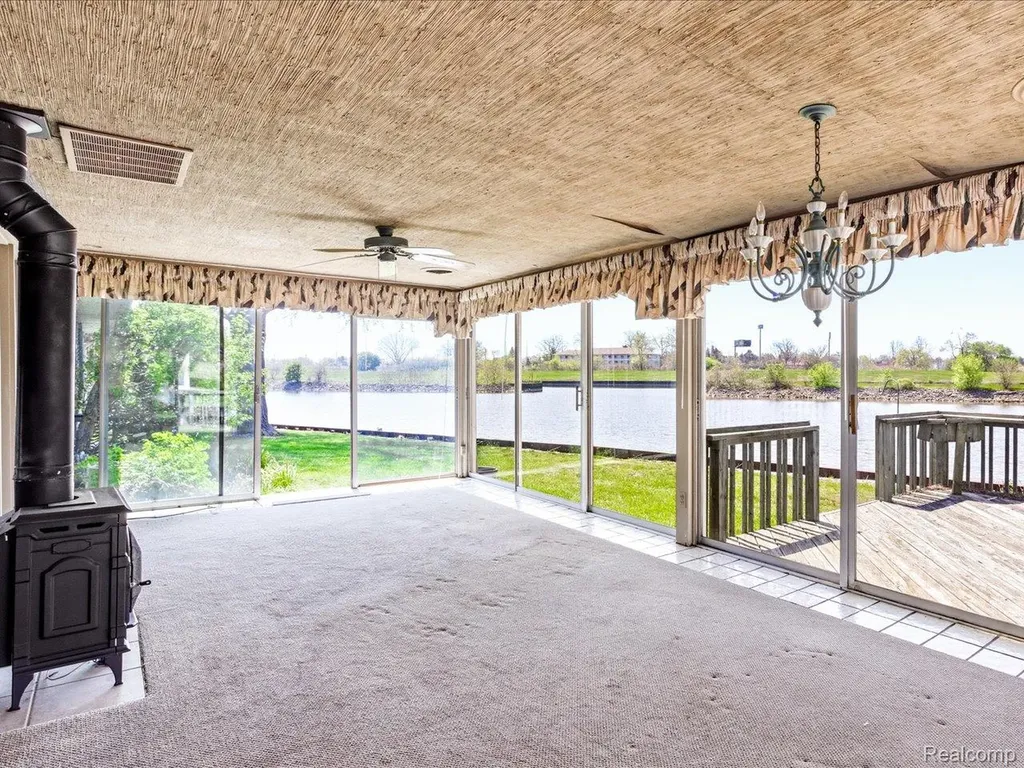2857 Riverwood Court Port Huron City MI 48060