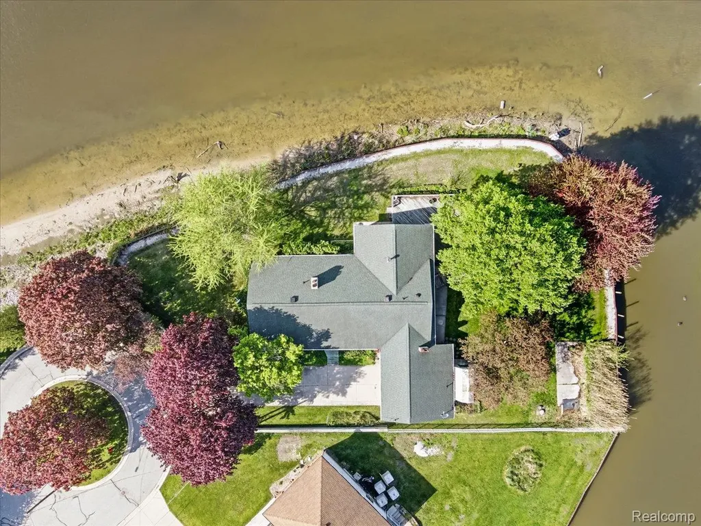 2857 Riverwood Court Port Huron City MI 48060
