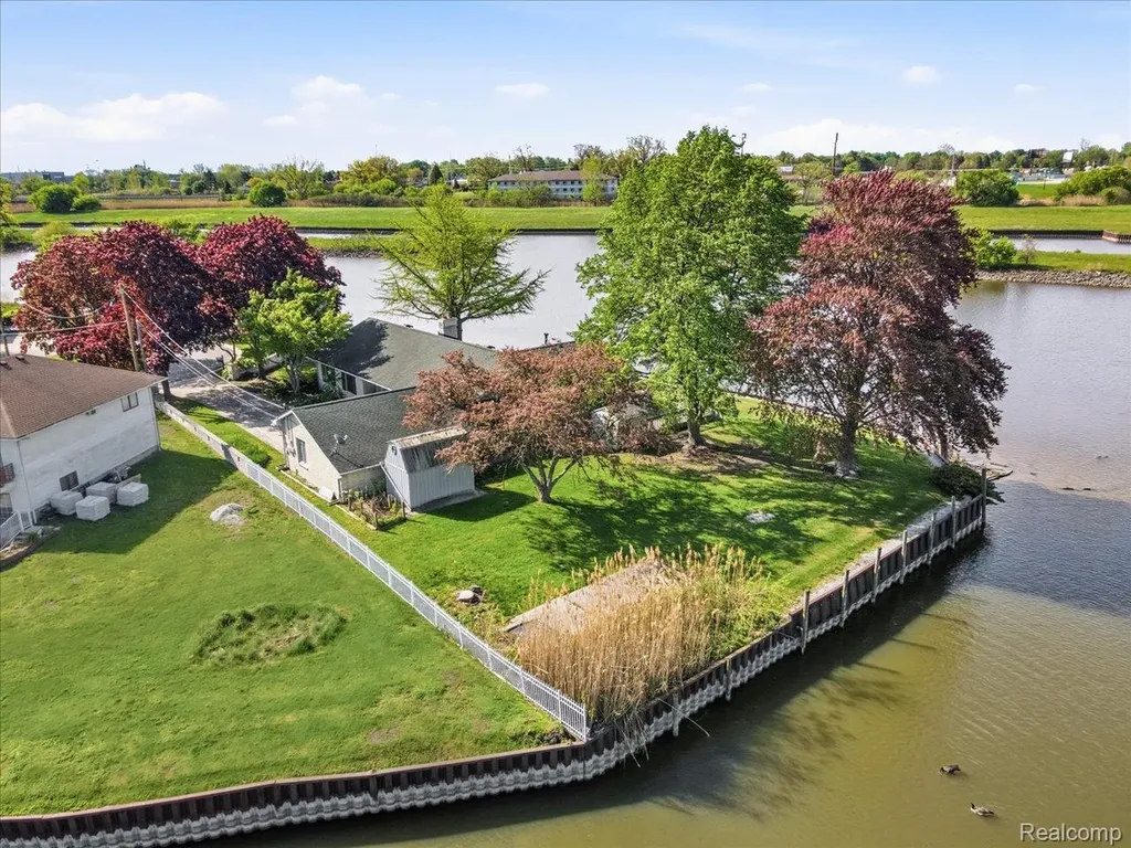 2857 Riverwood Court Port Huron City MI 48060