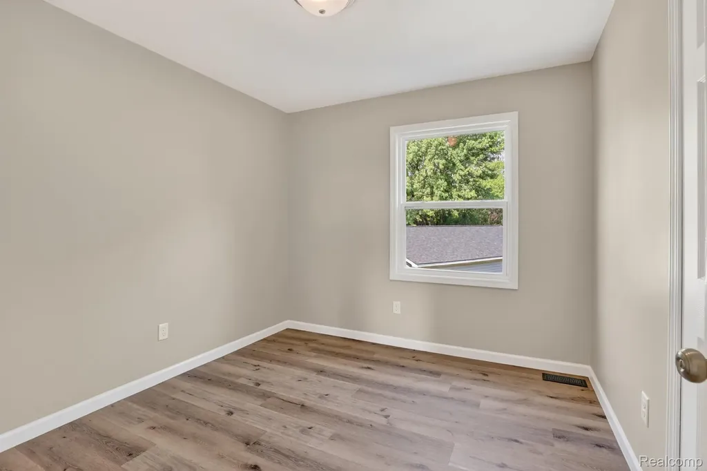 1215 N Oak Road Davison Township MI 48423