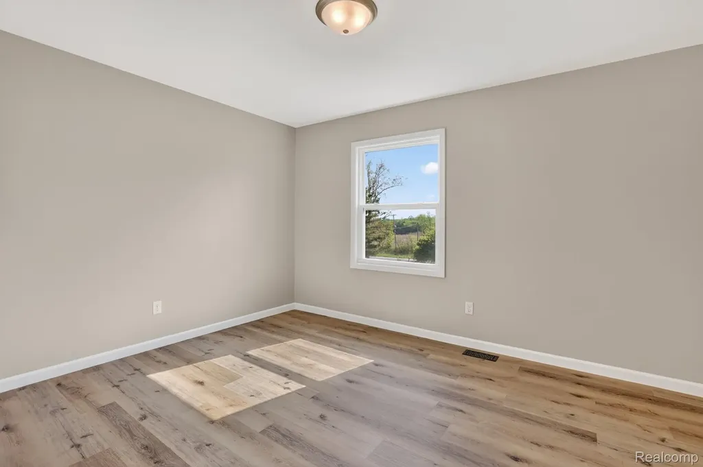 1215 N Oak Road Davison Township MI 48423