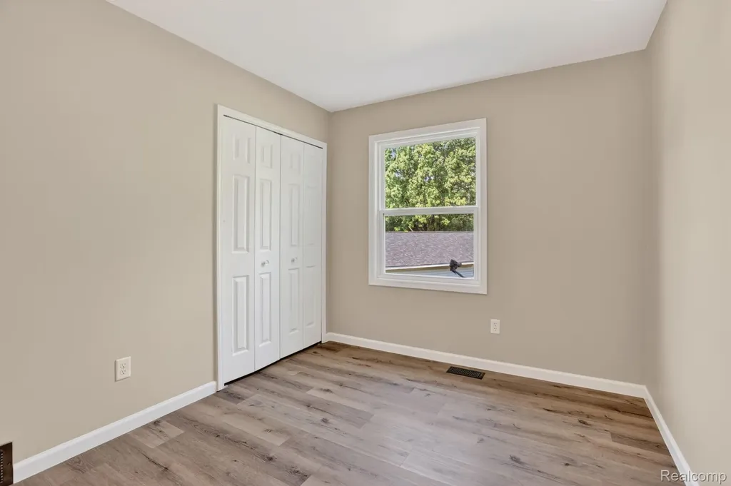1215 N Oak Road Davison Township MI 48423