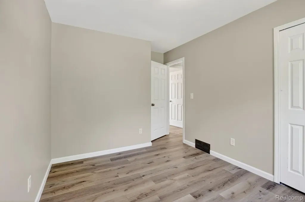 1215 N Oak Road Davison Township MI 48423