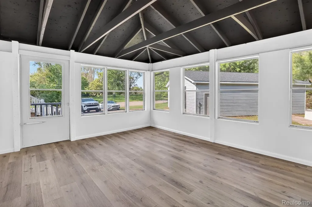 1215 N Oak Road Davison Township MI 48423