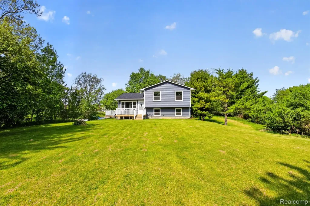 1215 N Oak Road Davison Township MI 48423