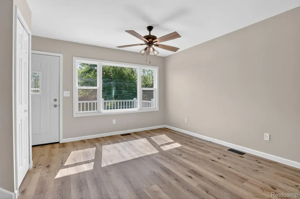 1215 N Oak Road Davison Township MI 48423