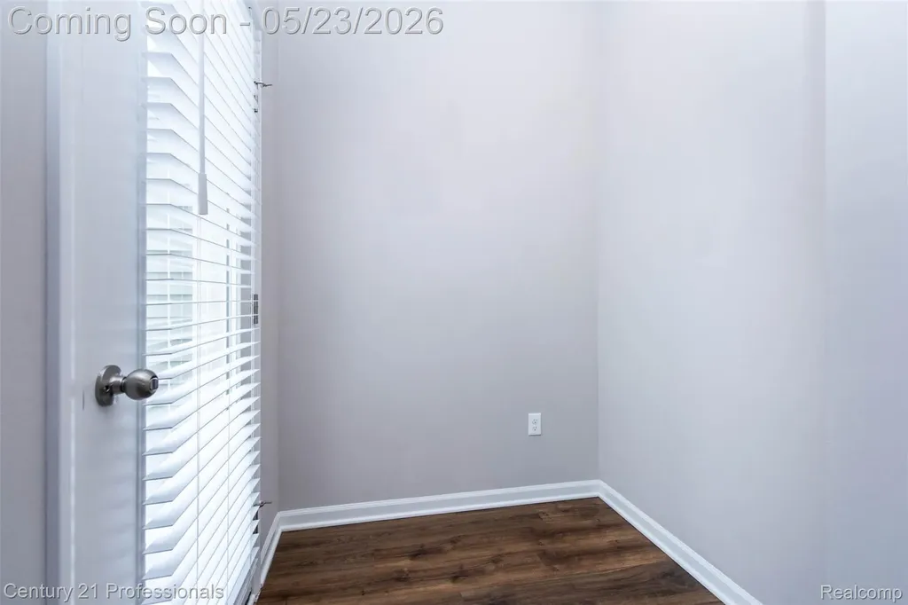 4918 Treeside Lane Troy City MI 48098