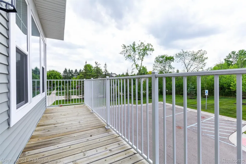4918 Treeside Lane Troy City MI 48098