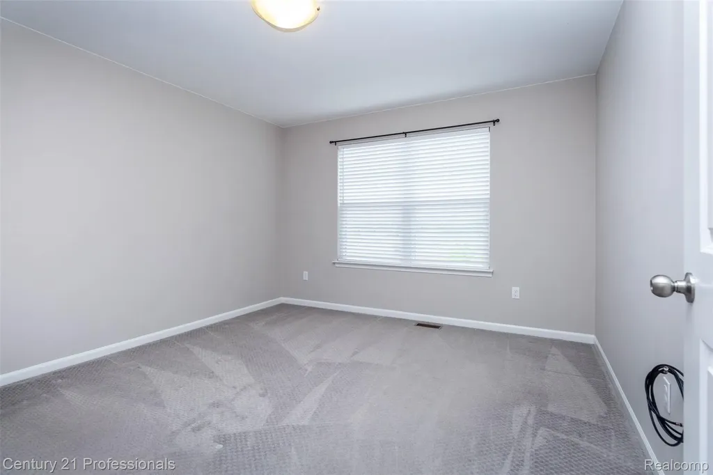 4918 Treeside Lane Troy City MI 48098