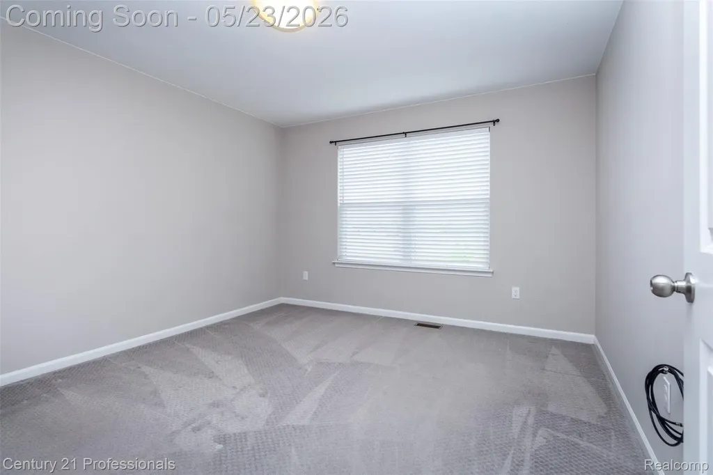 4918 Treeside Lane Troy City MI 48098