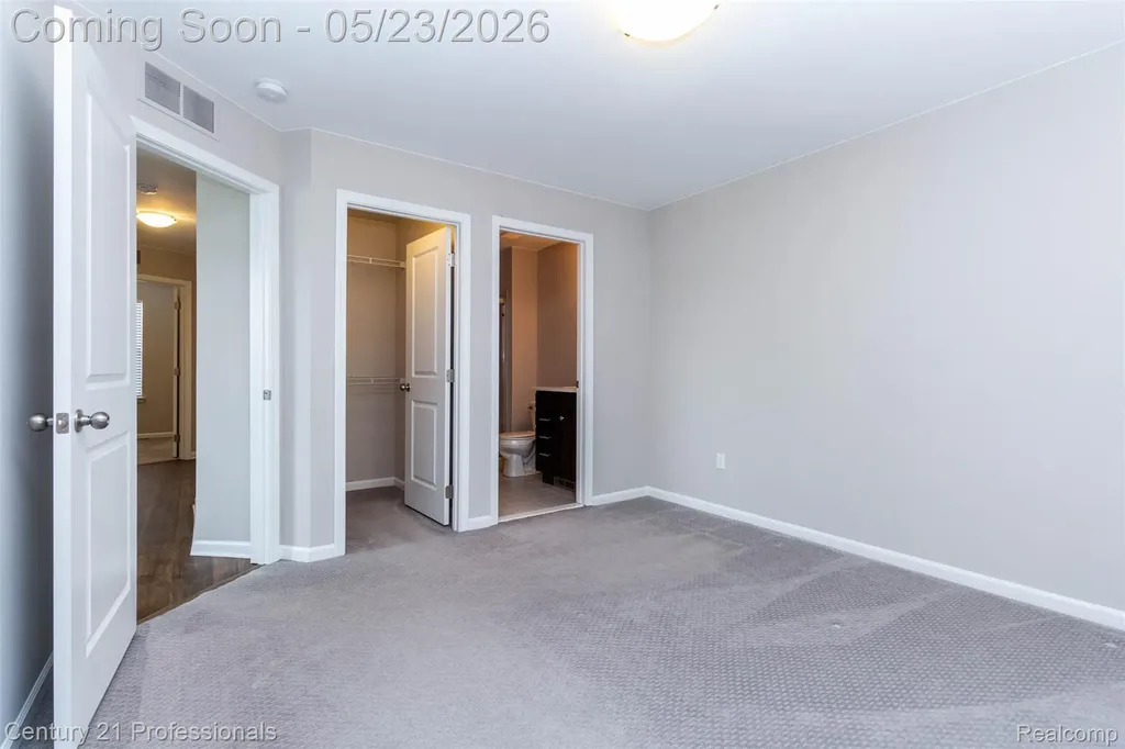 4918 Treeside Lane Troy City MI 48098