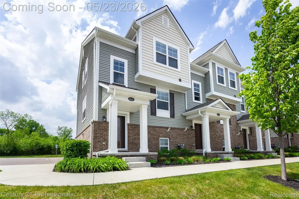 4918 Treeside Lane Troy City MI 48098