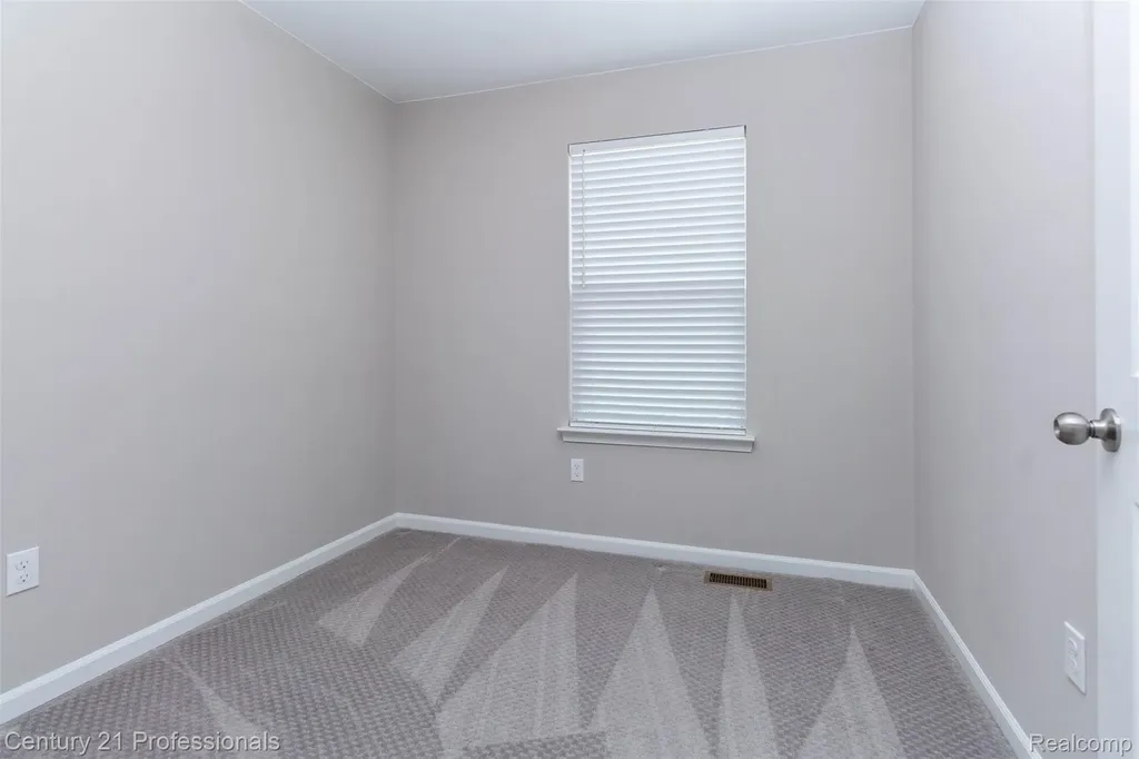 4918 Treeside Lane Troy City MI 48098