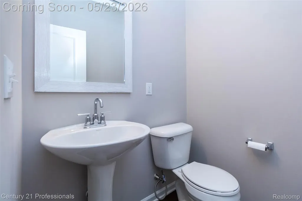 4918 Treeside Lane Troy City MI 48098