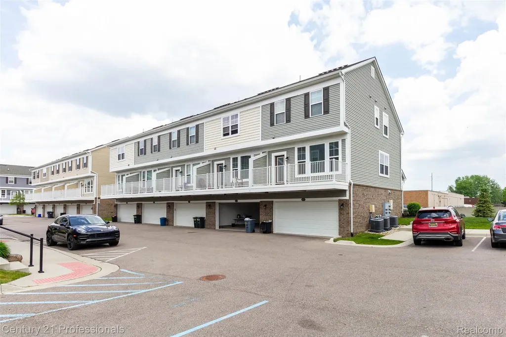 4918 Treeside Lane Troy City MI 48098