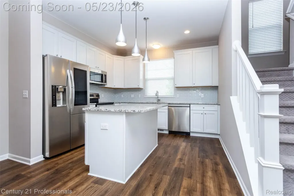 4918 Treeside Lane Troy City MI 48098
