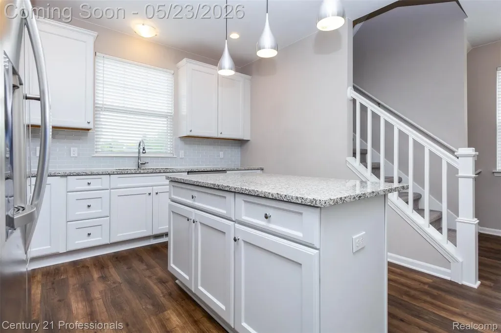 4918 Treeside Lane Troy City MI 48098