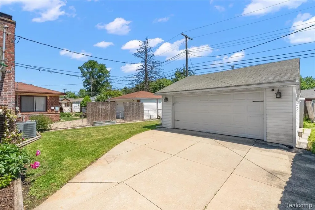 4205 Katherine Street Dearborn Heights City MI 48125