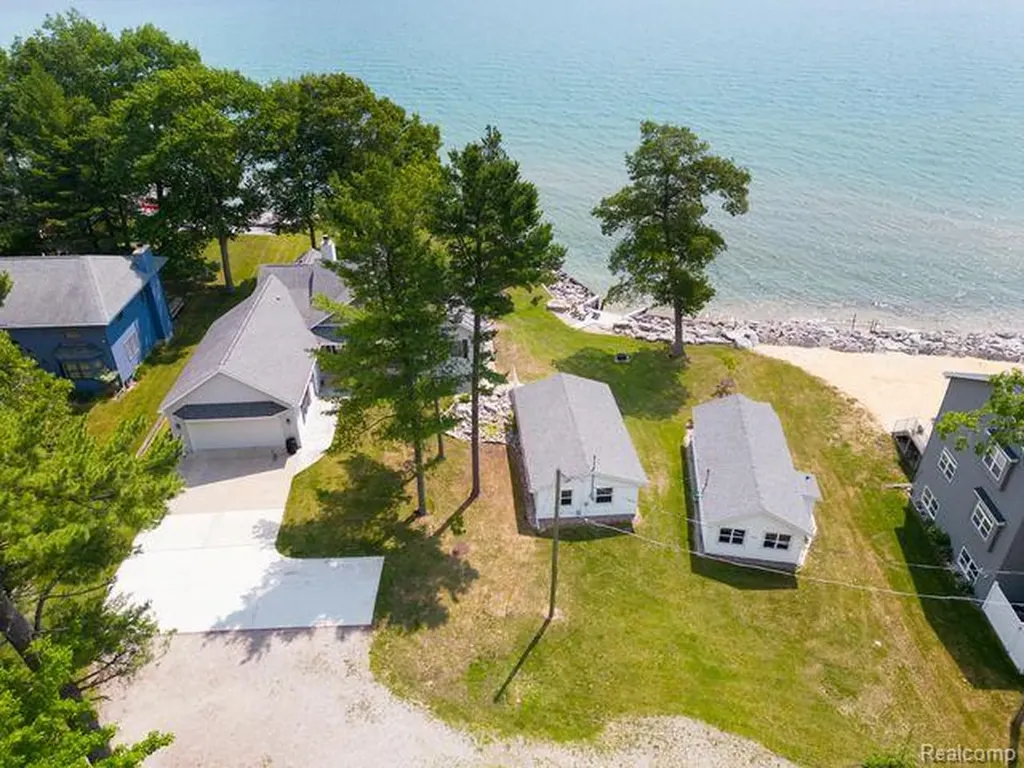 126 & 124 Baldwin Resort East Tawas City MI 48730