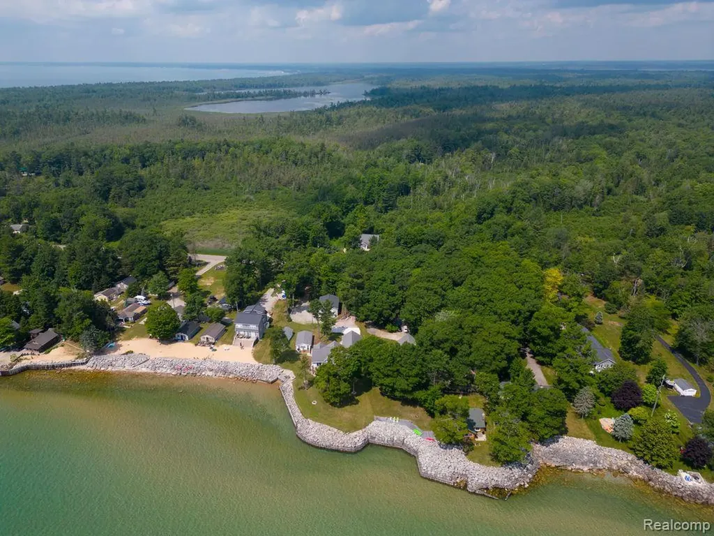 126 & 124 Baldwin Resort East Tawas City MI 48730