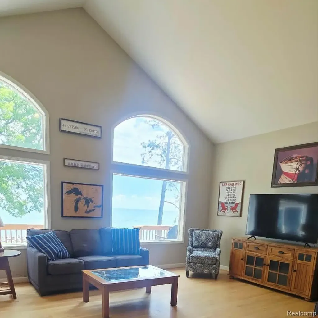 126 & 124 Baldwin Resort East Tawas City MI 48730
