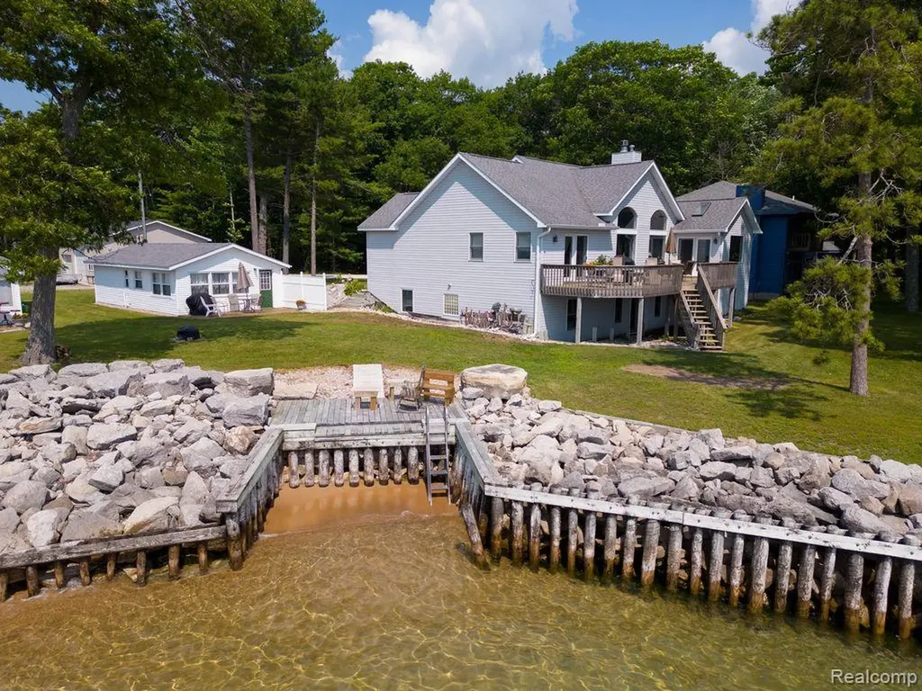 126 & 124 Baldwin Resort East Tawas City MI 48730